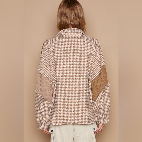 401. POL Women's Mocah Gingham Button Down Shacket - Picture 4 of 9